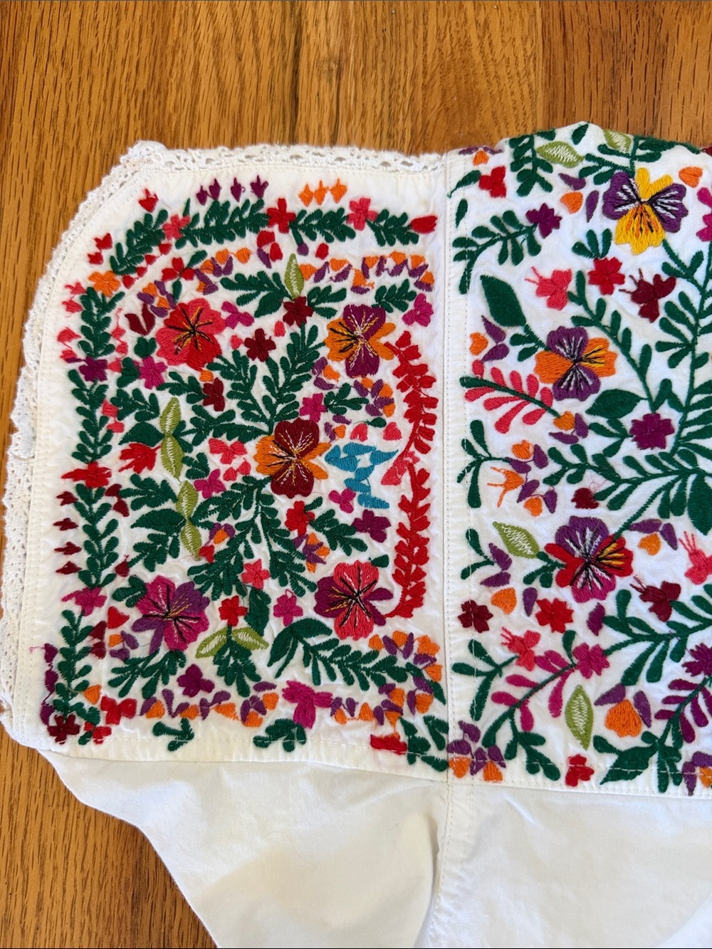 Madewell Embroidered White Mexican Peasant Blouse with Multicolor Floral Yoke M - Picture 6 of 10